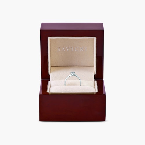 Pierścionek zaręczynowy SAVICKI: białe złoto, diament